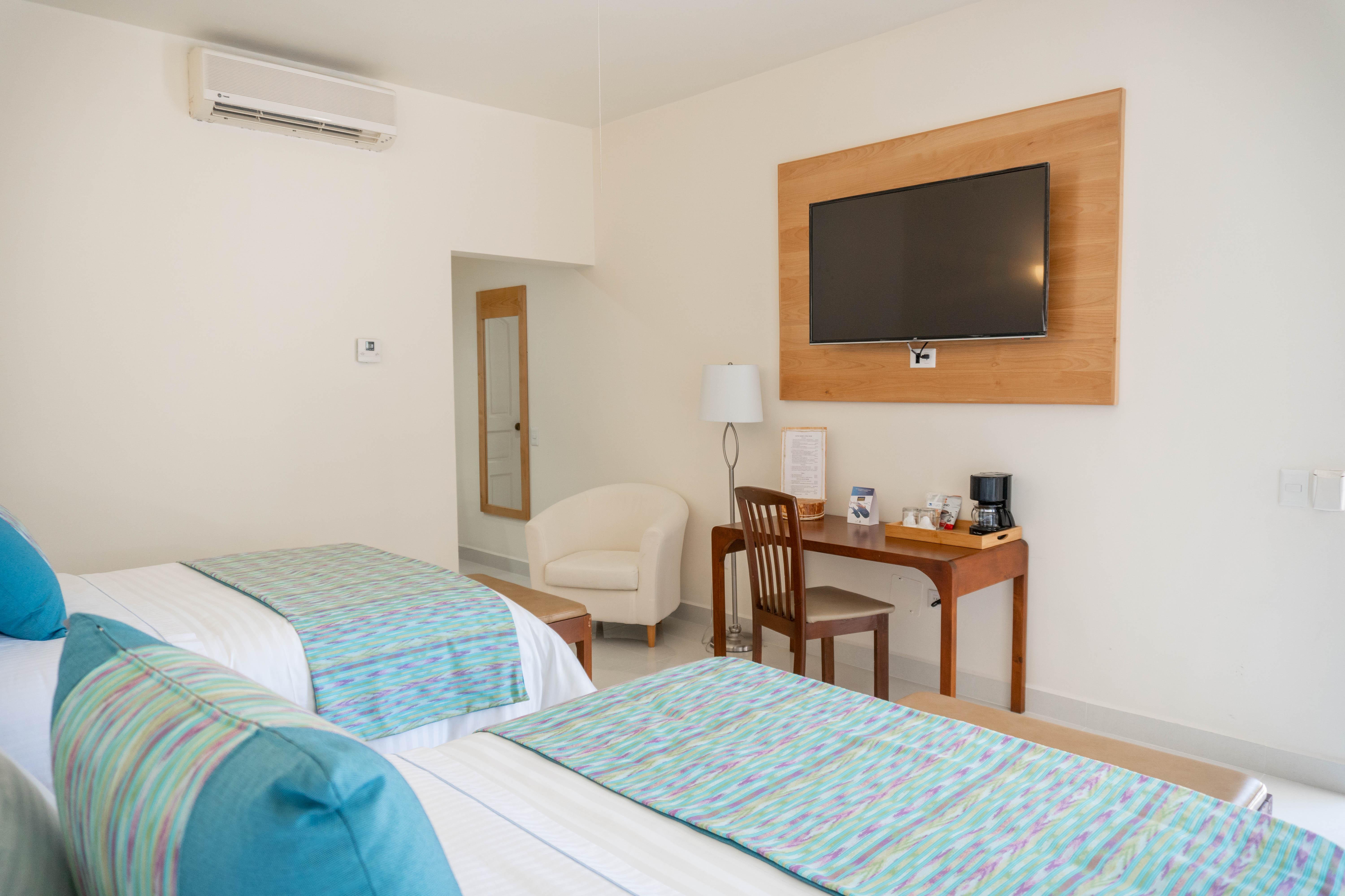 לה פז The Westmarine Waterfront Hotel מראה חיצוני תמונה