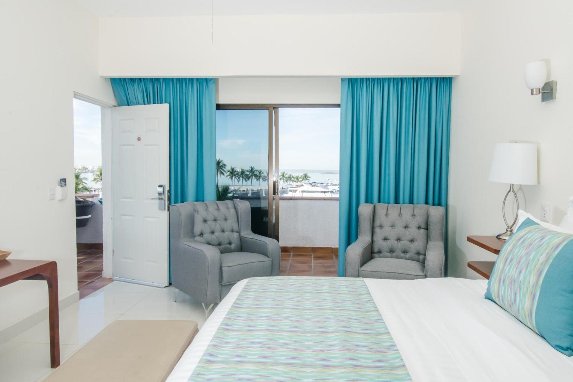 לה פז The Westmarine Waterfront Hotel מראה חיצוני תמונה